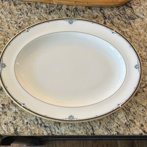 Royal Doulton Oval Platter with Gold trim Princeton